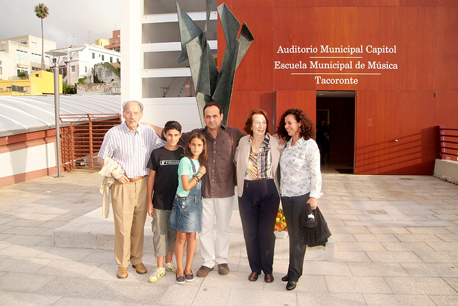 ep 2007 inauguración con Francis Evelina e hijos Mariposas para Óscar